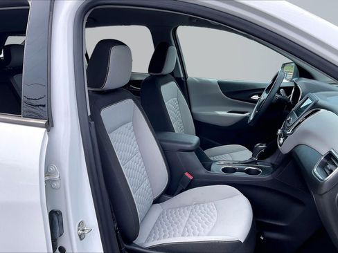 Used 2019 Chevrolet Equinox LS w/ LS Convenience Package image 7