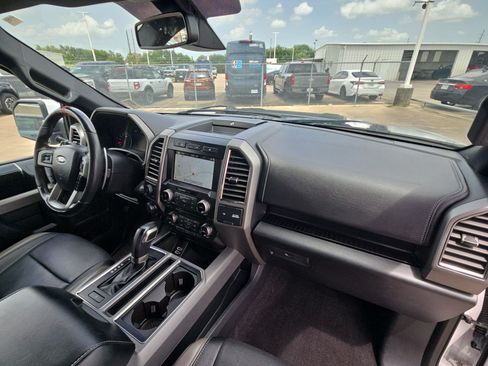 Used 2018 Ford F150 Raptor w/ Equipment Group 802A Luxury AWD/4WD image 32