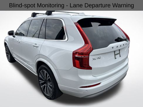 Used 2022 Volvo XC90 T5 Momentum image 8