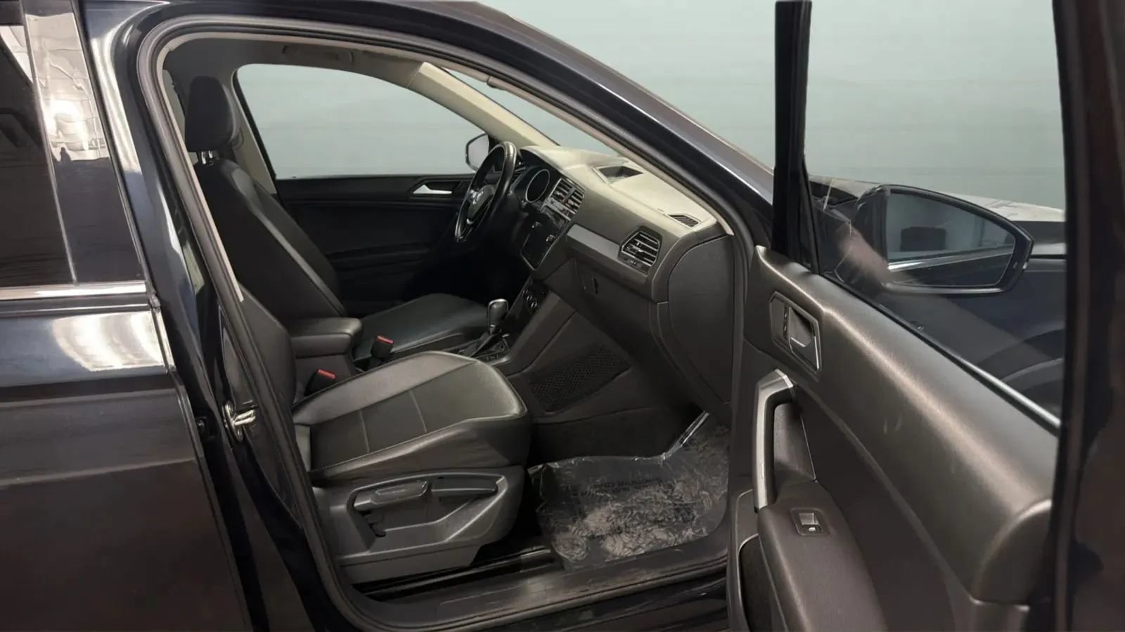 Used 2019 Volkswagen Tiguan S FWD image 22