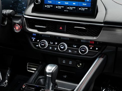 Used 2025 Acura ADX A-Spec image 16