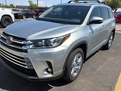 Used 2019 Toyota Highlander Limited AWD/4WD image 1