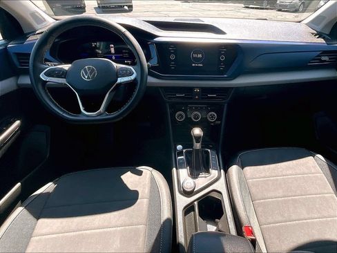 Used 2023 Volkswagen Taos SE w/ Panoramic Sunroof Package AWD/4WD image 20