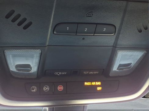 Used 2017 Cadillac XT5 FWD image 21