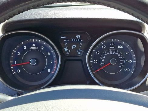 Used 2011 Hyundai Elantra Limited FWD image 25