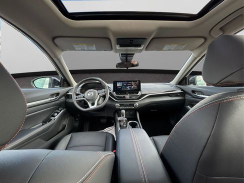 New 2025 Nissan Altima 2.5 SR w/ SR Premium Package image 25