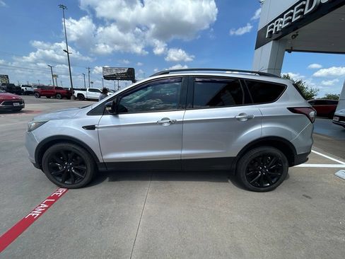 Used 2017 Ford Escape Titanium FWD image 2
