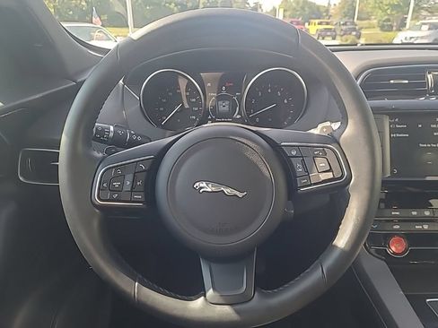 Used 2018 Jaguar F-PACE Premium AWD/4WD image 15