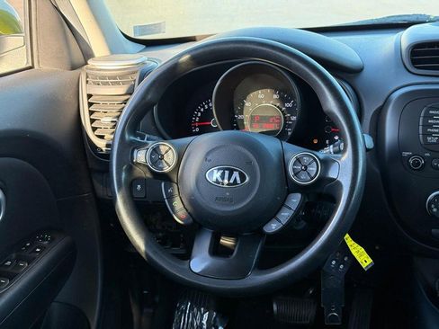 Used 2015 Kia Soul image 14