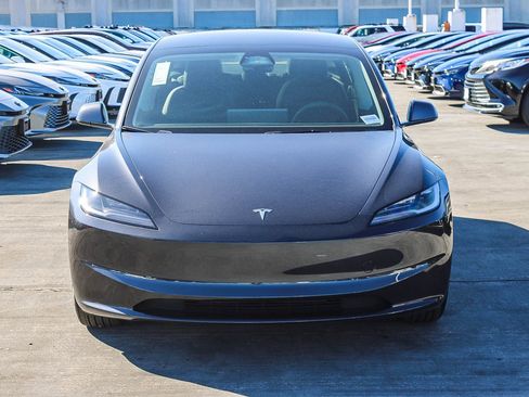 Used 2025 Tesla Model 3 Long Range image 2