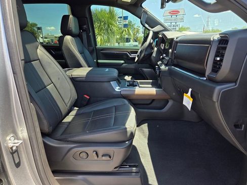 Certified 2024 Chevrolet Silverado 3500 High Country w/ High Country Premium Package AWD/4WD image 16