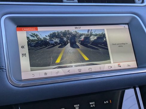 Used 2020 Land Rover Range Rover Evoque S AWD/4WD image 18