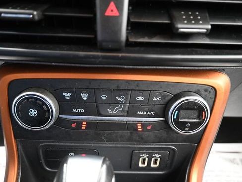 Used 2021 Ford EcoSport SE w/ SE Appearance Package FWD image 14
