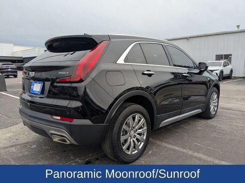 Used 2021 Cadillac XT4 Premium Luxury w/ Cold Weather Package image 4