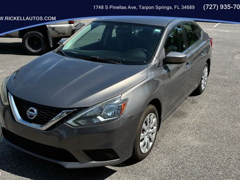Used 2016 Nissan Sentra SV FWD image 1