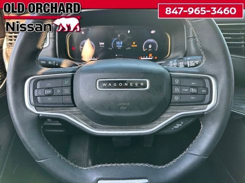 Used 2022 Jeep Wagoneer Series II w/ Premium Group I AWD/4WD image 22