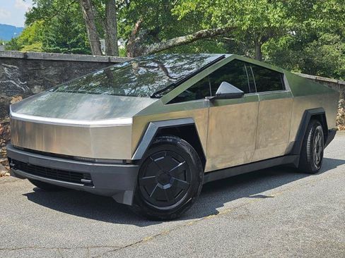 Used 2024 Tesla Cybertruck AWD Crew Cab image 5