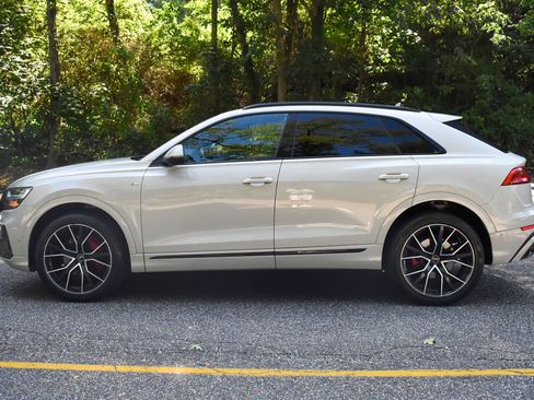 Used 2021 Audi Q8 Premium Plus w/ Premium Plus Package image 4