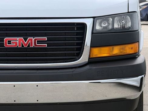 Used 2024 GMC Savana 2500 Work Van w/ Driver Convenience Package image 9