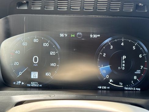 Used 2017 Volvo XC90 T6 Inscription w/ Vision Package AWD/4WD image 10