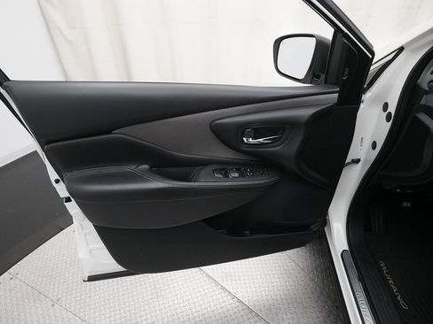 Used 2019 Nissan Murano SV w/ Premium Package image 27