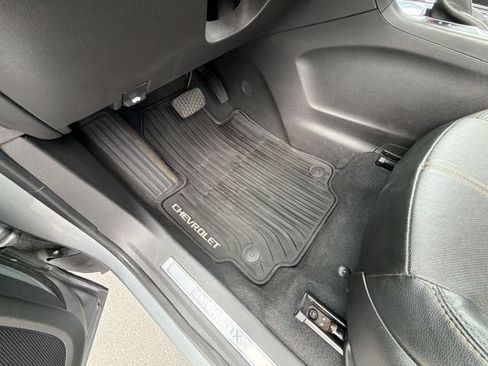 Certified 2023 Chevrolet Equinox Premier FWD image 35