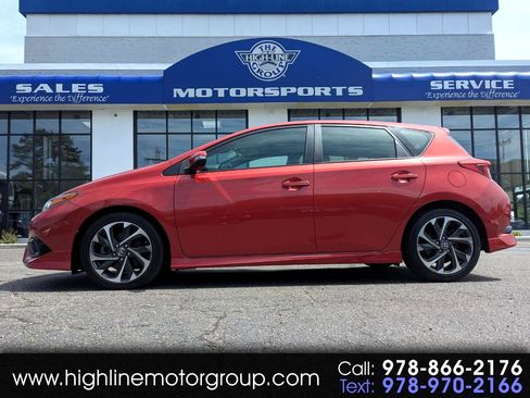 Used 2018 Toyota Corolla iM image 1