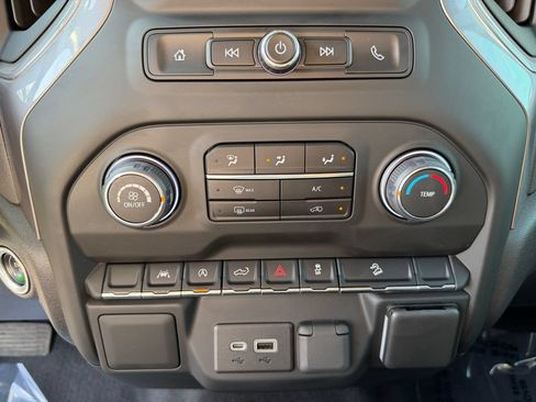 Used 2022 Chevrolet Silverado 1500 Custom Trail Boss AWD/4WD image 24