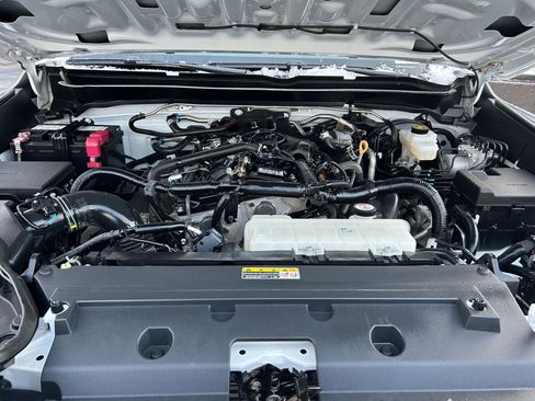 Certified 2025 Toyota Tacoma SR5 image 29