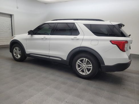 Used 2020 Ford Explorer XLT RWD image 3