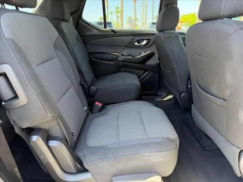 Certified 2023 Chevrolet Traverse LT w/ Rear Camera Mirror Package AWD/4WD image 11