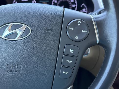 Used 2013 Hyundai Genesis 3.8 w/ Premium Pkg RWD image 24