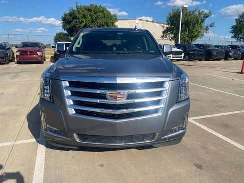 Used 2020 Cadillac Escalade Premium Luxury AWD/4WD image 2