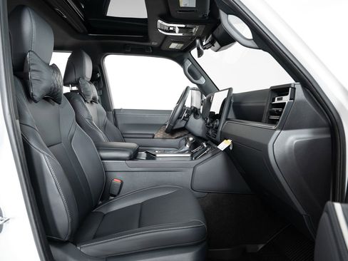 Used 2025 Lexus GX 550 image 26