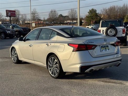 Used 2023 Nissan Altima 2.5 SL image 5