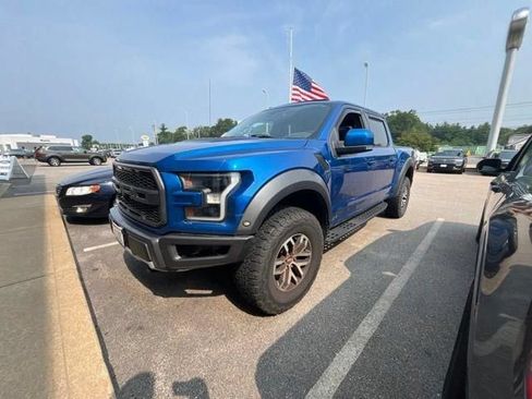 Used 2018 Ford F150 Raptor w/ Equipment Group 802A Luxury AWD/4WD image 2