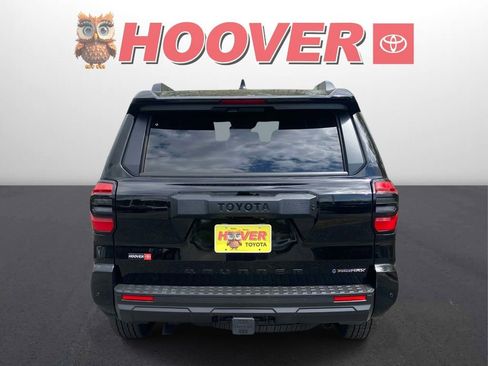 New 2026 Toyota 4Runner TRD Off-Road Premium AWD/4WD image 3