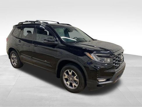 Used 2022 Honda Passport TrailSport image 2