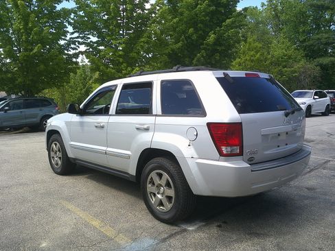 Used 2010 Jeep Grand Cherokee Laredo AWD/4WD image 6