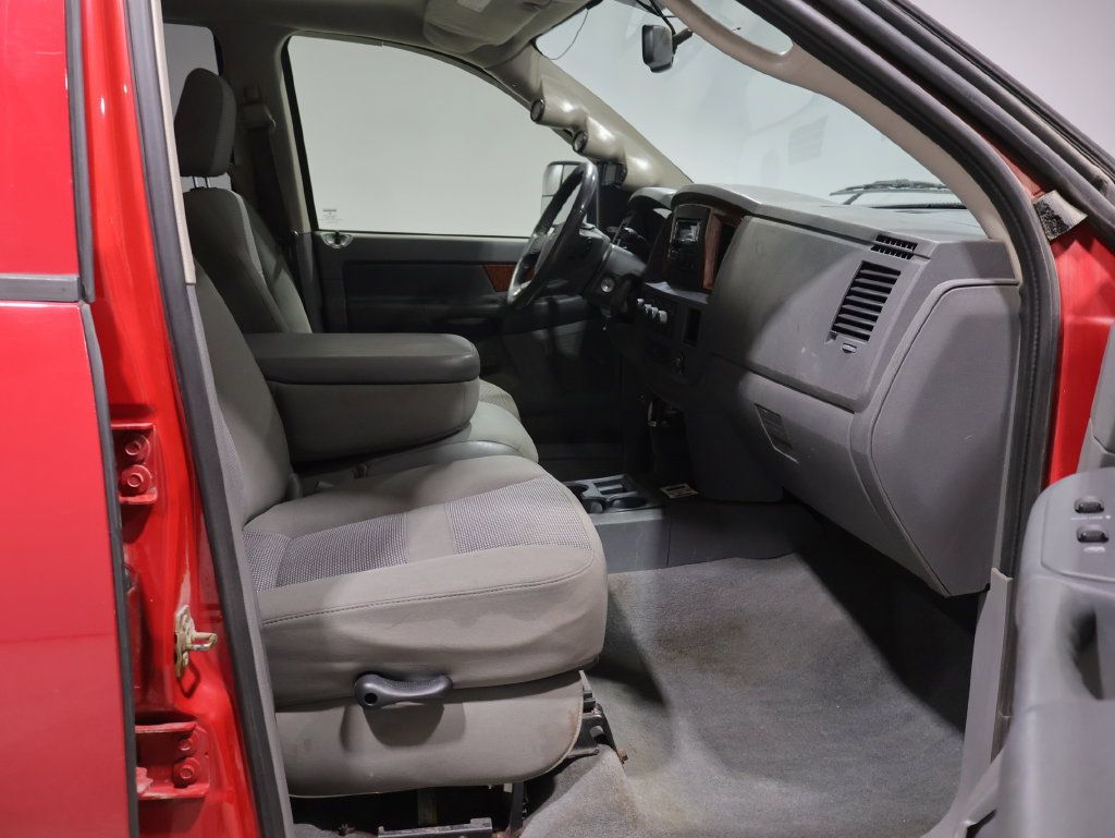 Used 2006 Dodge Ram 2500 Truck SLT w/ Light Group AWD/4WD image 12