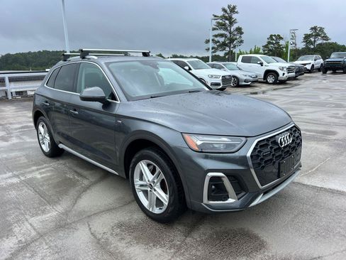 Used 2022 Audi Q5 e Premium AWD/4WD image 3