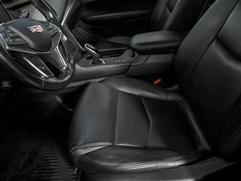 Used 2018 Cadillac XT5 Luxury image 19