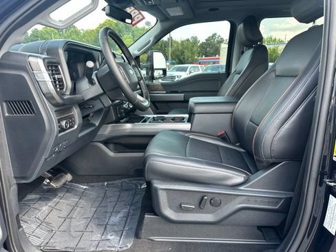 Used 2025 Ford F250 Lariat w/ Lariat Ultimate Package AWD/4WD image 9