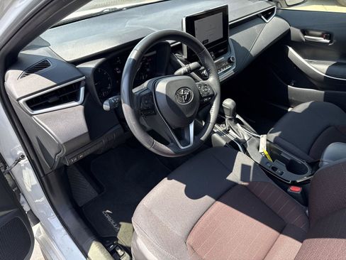 Used 2023 Toyota Corolla SE w/ SE Premium Package FWD image 12