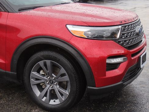 Used 2023 Ford Explorer XLT w/ Equipment Group 202A RWD image 6