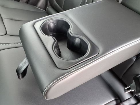 New 2026 Jeep Grand Cherokee Limited AWD/4WD image 17