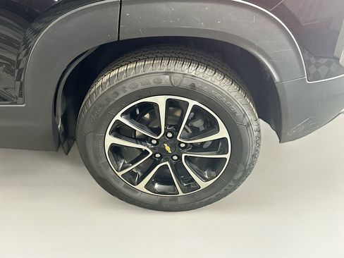 Used 2024 Chevrolet TrailBlazer LT image 11