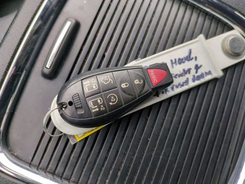 Used 2018 Dodge Grand Caravan SXT w/ Driver Convenience Group image 34