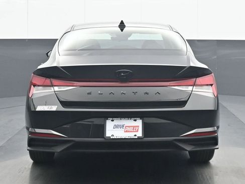 Used 2023 Hyundai Elantra SEL w/ Cargo Package image 5