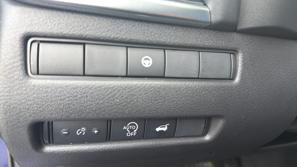 Certified 2023 Nissan Rogue SV w/ SV Premium B Package AWD/4WD image 21